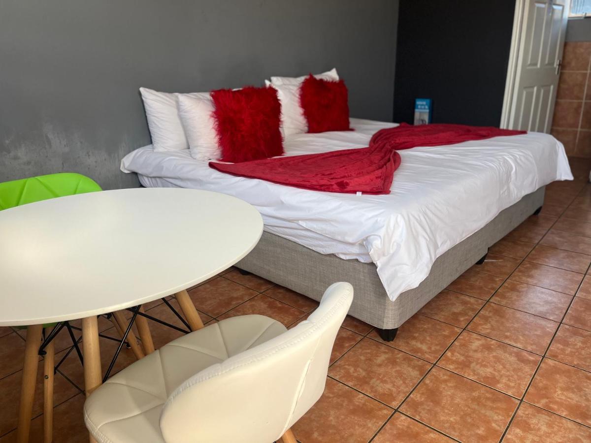 Mofolo Guest House Σοβέτο Εξωτερικό φωτογραφία